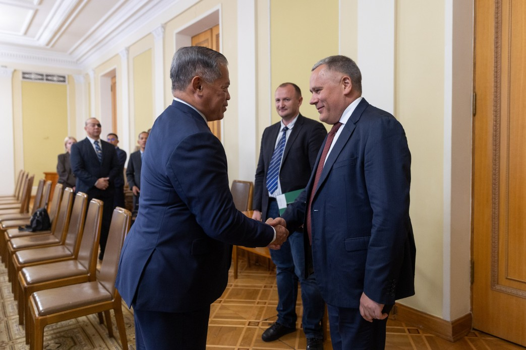 Олександр Міщенко провів зустріч з послом Казахстану в Україні Толєжаном Барлибаєвим