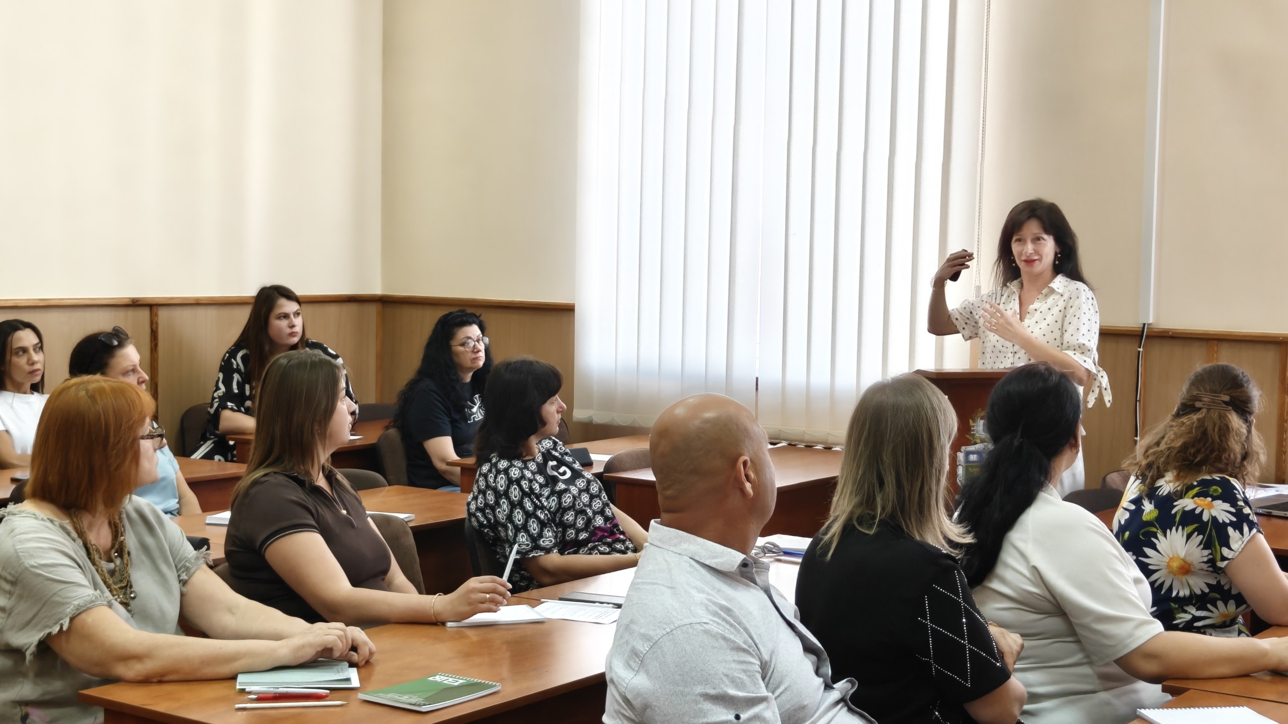 Від бухгалтерського обліку до енергомодернізації. У Вінниці розпочалося безкоштовне навчання з управління будинками для 20 голів правлінь ОСББ
