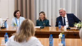 Олена Зеленська зустрілася з подружжями українських послів та обговорила з ними пріоритети допомоги Україні