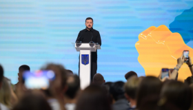 У День молоді Президент зустрівся з учасниками Українського молодіжного форуму та відзначив їх державними нагородами